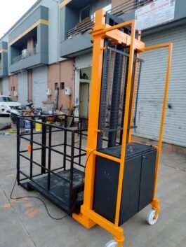 Cage Stacker 3 Mtr.