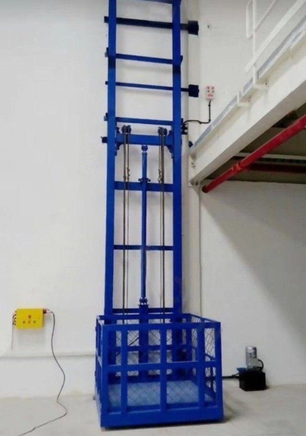 Goods Lift Single Mast (Hydraulics) - Image 3